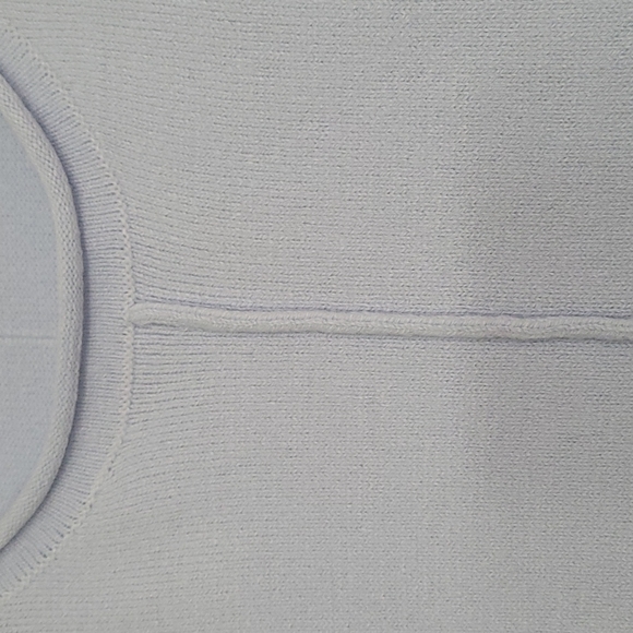 Beautiful light blue sweater by French  Connection in great condition! M - Picture 4 of 7